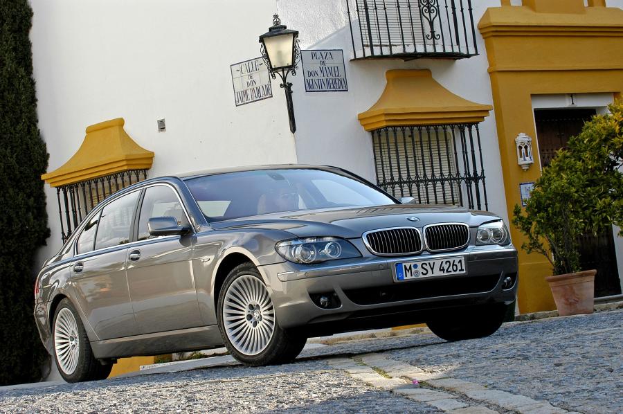  BMW 750Li (E66) 2005 года  (WW) (фото 10 из 41)